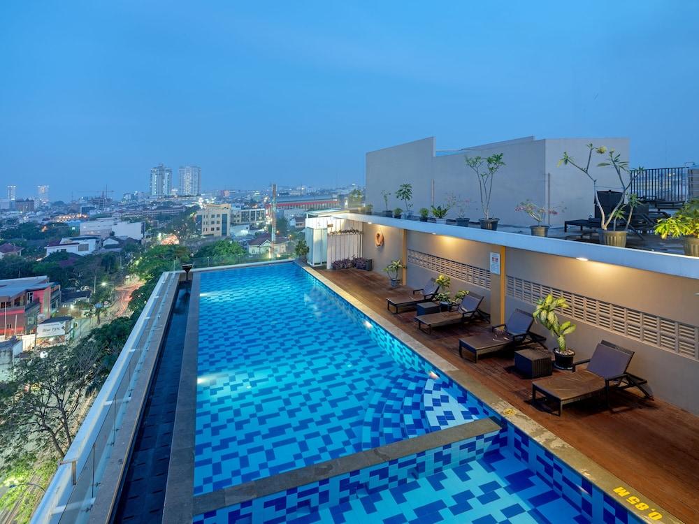 Swiss-belinn Gajah Mada Hotel 3*